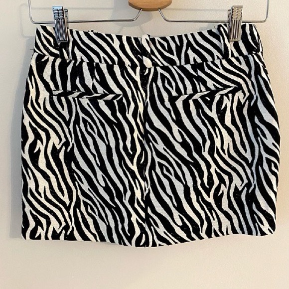 Topshop zibra patterned mini skirt - Picture 3 of 6